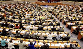 Європейський парламент, Фото: Архів ЕП   Переважною більшістю голосів депутати Європарламенту підтвердили своє бажання боротися з кліматичними змінами, що відбуваються на планеті Земля