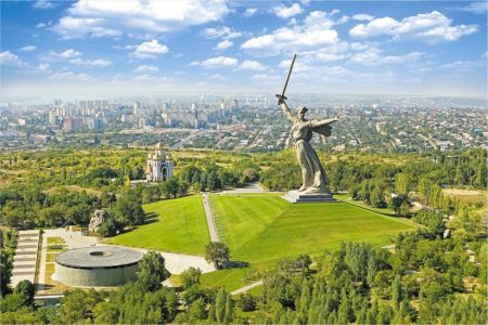 ПМЖ в Волгограді - це задоволення жити в одному з найбільших міст-«мільйонників» Росії на правому березі Волги