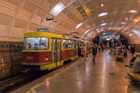 Підземний трамвай - щось схоже з метрополітеном, в своєму роді єдиний в Росії